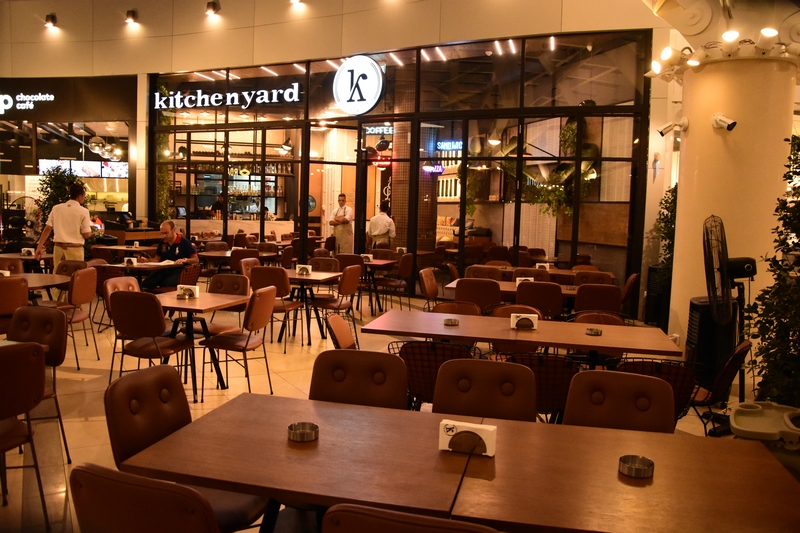 Kitchen Yard at ABC Verdun on Friday Night